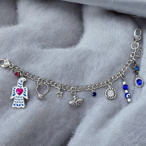 Bag chain Bag charm Silver toned New and Vintage charms Unique One of a kind 11” - Picture 15 of 16